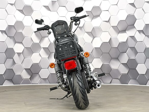 2016 Harley-Davidson Sportster 883, чёрный, 799000 рублей - вид 5