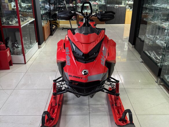 2018 BRP Ski-Doo Summit 850, красный, 1100000 рублей