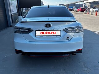 2021 Toyota Camry VIII (XV70) Рестайлинг, белый, 2700000 рублей, вид 4