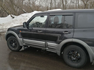 2000 Mitsubishi Pajero III, чёрный, 950000 рублей, вид 3