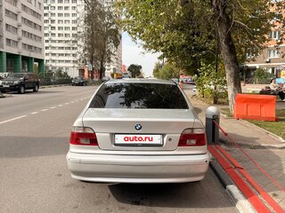 2002 BMW 5 серии 525i IV (E39) Рестайлинг, серебристый, 700000 рублей, вид 5