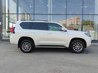 2019 Toyota Land Cruiser Prado 150 Series Рестайлинг 2, белый, 5250000 рублей, вид 4