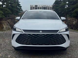 2026 BYD Qin Plus DM-i 128 KM I Рестайлинг, белый, 2950000 рублей, вид 2