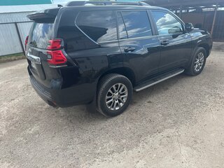 2020 Toyota Land Cruiser Prado 150 Series Рестайлинг 2, чёрный, 6000000 рублей, вид 2
