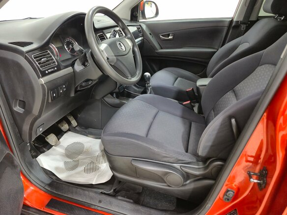 2012 SsangYong Actyon II, оранжевый - вид 8