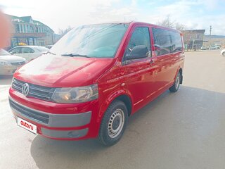 2010 Volkswagen Caravelle T5 Рестайлинг, красный, 1750000 рублей, вид 2