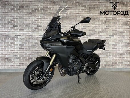 2025 Yamaha MT-09 Tracer (FJ-09), чёрный, 1770000 рублей, вид 2