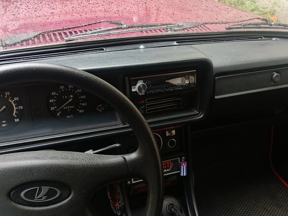 2002 Lada (ВАЗ) 2107, пурпурный - вид 9