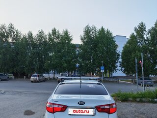 2013 Kia Rio 4-speed III, белый, 750000 рублей, вид 3