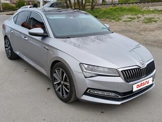 2024 Skoda Superb III Рестайлинг, серебристый, 4600000 рублей, вид 3