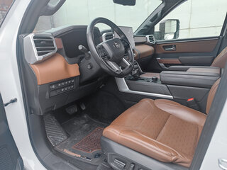2022 Toyota Tundra Double Cab III, белый, 7800000 рублей, вид 3