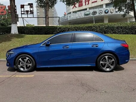 2023 Mercedes-Benz A-Класс 180 Long IV (W177) Рестайлинг, синий, 2100012 рублей, вид 3
