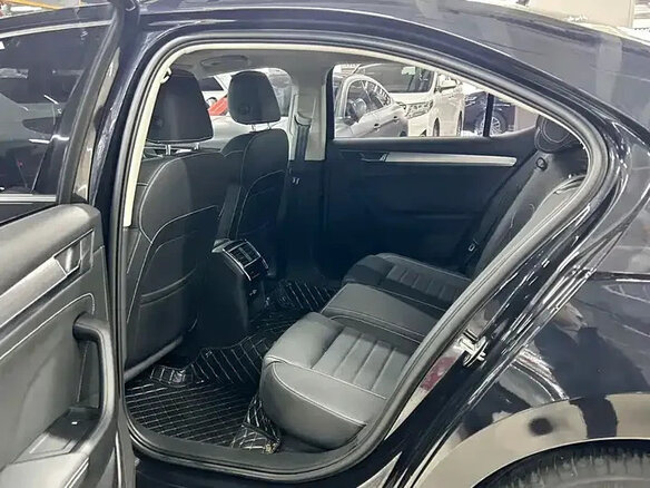 2023 Skoda Superb III Рестайлинг, чёрный, 1797084 рублей - вид 11