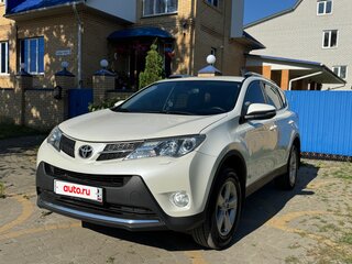 2013 Toyota RAV4 IV (XA40), белый, 2000000 рублей, вид 2