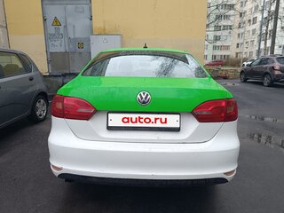 2015 Volkswagen Jetta VI Рестайлинг, белый, 600000 рублей, вид 3