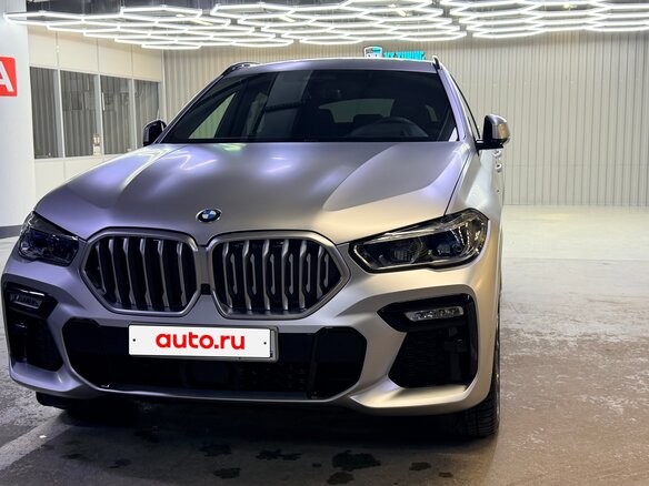 2021 BMW X6 40i III (G06), серебристый - вид 2