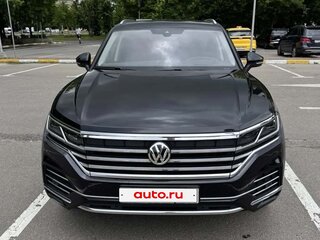 2020 Volkswagen Touareg III, чёрный, 6100000 рублей, вид 2