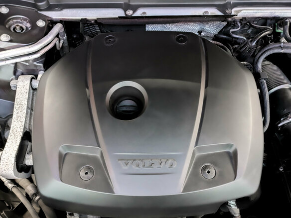 2020 Volvo XC60 II, зелёный - вид 8