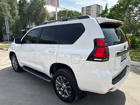 2017 Toyota Land Cruiser Prado 150 Series Рестайлинг 2, белый, вид 5