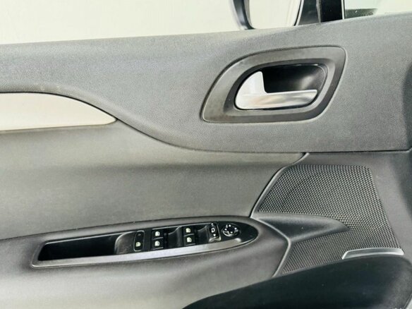 2011 Citroen C4 II, белый, 499999 рублей - вид 12