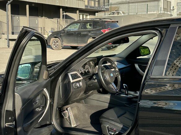 2015 BMW 3 серии 320i VI (F3x) Рестайлинг, чёрный, 2080000 рублей - вид 9