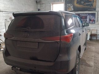 2017 Toyota Fortuner II, чёрный, 3500000 рублей, вид 4