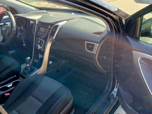 2012 Hyundai i30 II, чёрный, 850000 рублей - вид 5