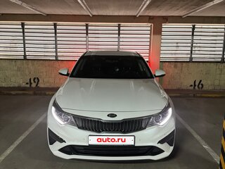 2019 Kia Optima IV Рестайлинг, белый, 2300000 рублей, вид 4