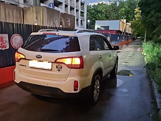 2014 Kia Sorento II Рестайлинг, белый, 1800000 рублей, вид 3
