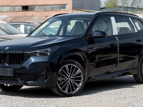 2026 BMW X1 Long 25Li xDrive III (U11/U12), чёрный, 5560000 рублей, вид 1