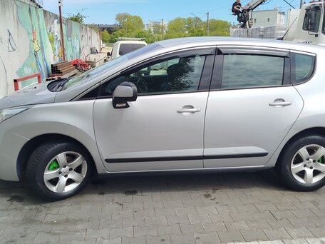 2010 Peugeot 3008 I, серебристый, 570000 рублей, вид 3