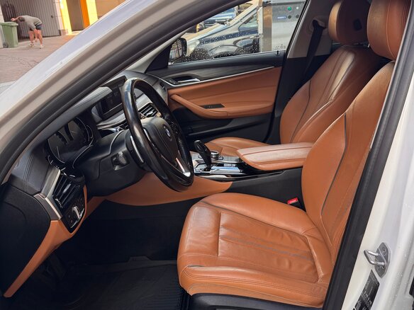 2018 BMW 5 серии 520d xDrive VII (G30/G31/G38), белый, 2650000 рублей - вид 5