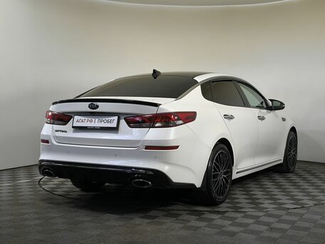 2018 Kia Optima IV Рестайлинг, белый, 1680000 рублей, вид 4