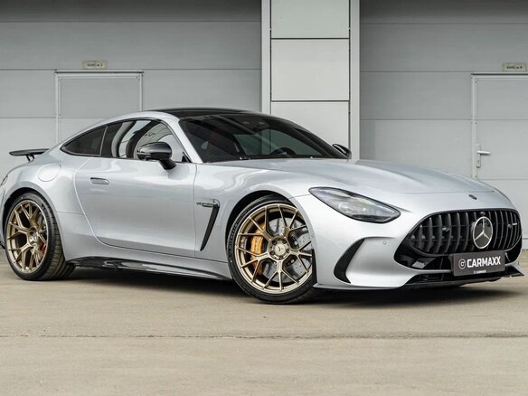 2026 Mercedes-Benz AMG GT 63 S E Performance II, серебристый, 27890000 рублей - вид 1