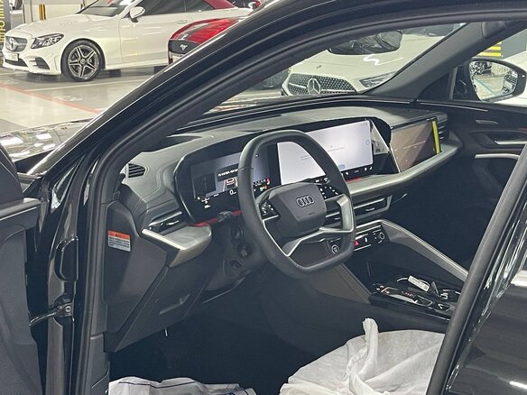 2026 Audi Q5 40 TDI III (GU), чёрный, 8800000 рублей - вид 7