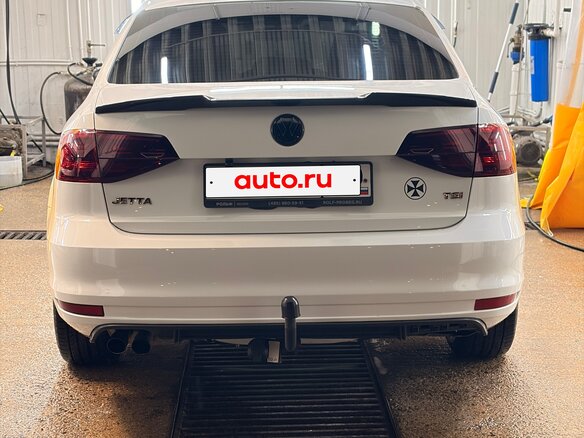 2017 Volkswagen Jetta VI Рестайлинг, белый, 1200000 рублей - вид 4