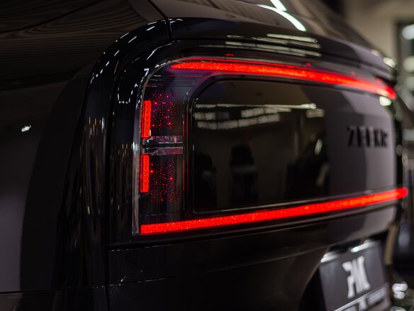 2025 Zeekr 9X 70 kWh, чёрный, 11980000 рублей - вид 25