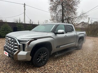 2022 Toyota Tundra CrewMax III, серый, 6500000 рублей, вид 1