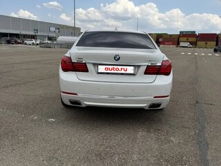 2013 BMW 7 серии Long 740Li xDrive V (F01/F02/F04) Рестайлинг, белый, 2300000 рублей, вид 5