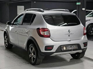 2019 Renault Sandero Stepway II Рестайлинг, серебристый, 1190000 рублей, вид 4