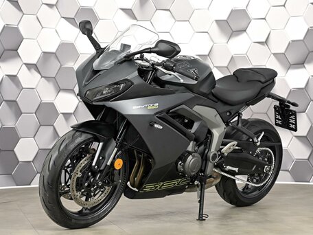 2024 Triumph Daytona 660, чёрный, 977000 рублей, вид 2