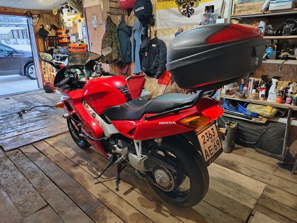 1999 Honda VFR 800, красный, 400000 рублей - вид 4