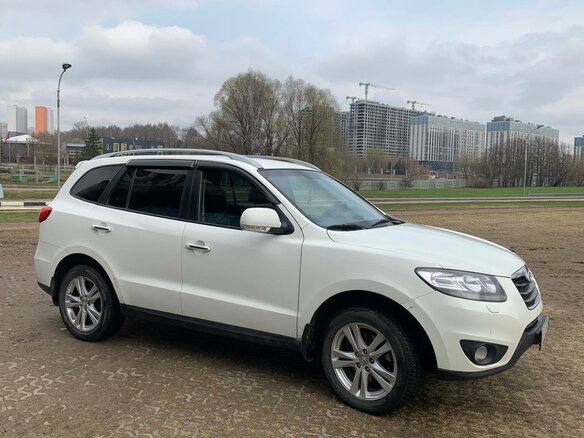 2011 Hyundai Santa Fe II Рестайлинг, белый, 1200000 рублей - вид 3