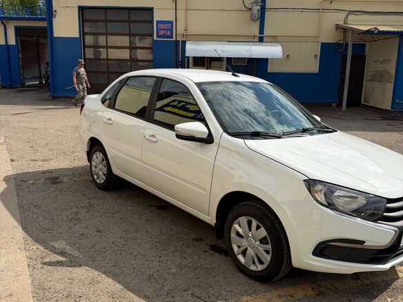 2024 Lada (ВАЗ) Granta I Рестайлинг, белый, 750000 рублей