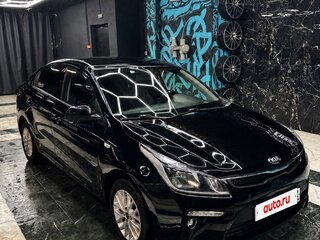 2019 Kia Rio IV, чёрный, 1150000 рублей, вид 2