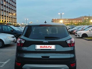 2017 Ford Kuga II Рестайлинг, серый, 1650000 рублей, вид 5
