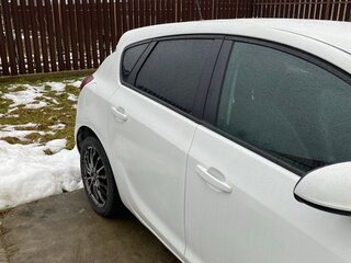 2011 Opel Astra J, белый, 400000 рублей, вид 4