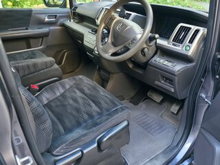 2014 Honda Stepwgn IV Рестайлинг, серый, 1300000 рублей, вид 5