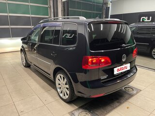 2011 Volkswagen Touran I Рестайлинг 2, чёрный, 1050000 рублей, вид 4