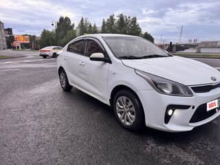 2018 Kia Rio IV, белый, 530000 рублей, вид 2